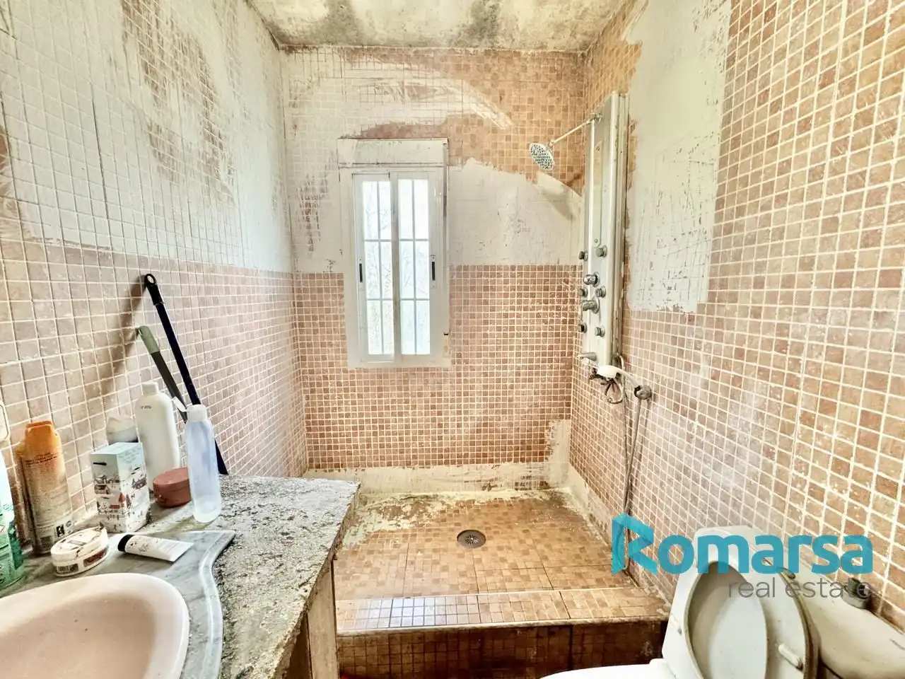 Baño de Casa o chalet en venta en Navahondilla con Calefacción, Jardín privado y Trastero
