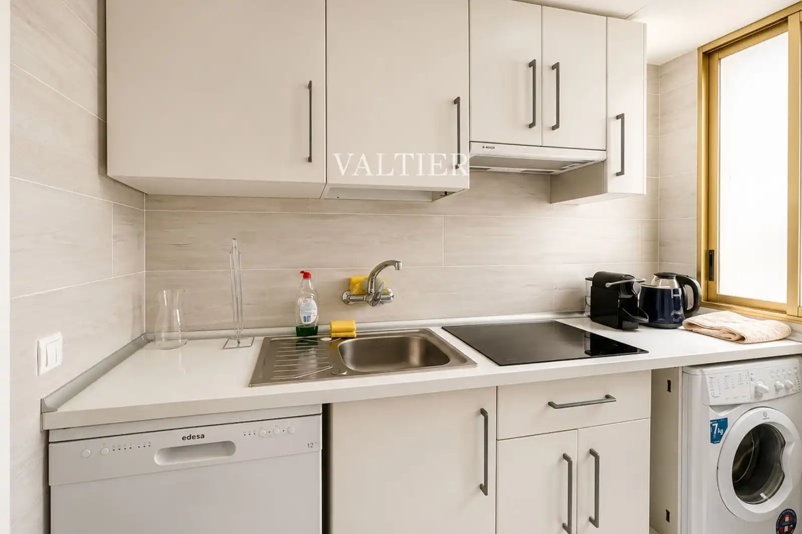 Cocina de Ático de alquiler en Madrid con Aire acondicionado y Amueblado