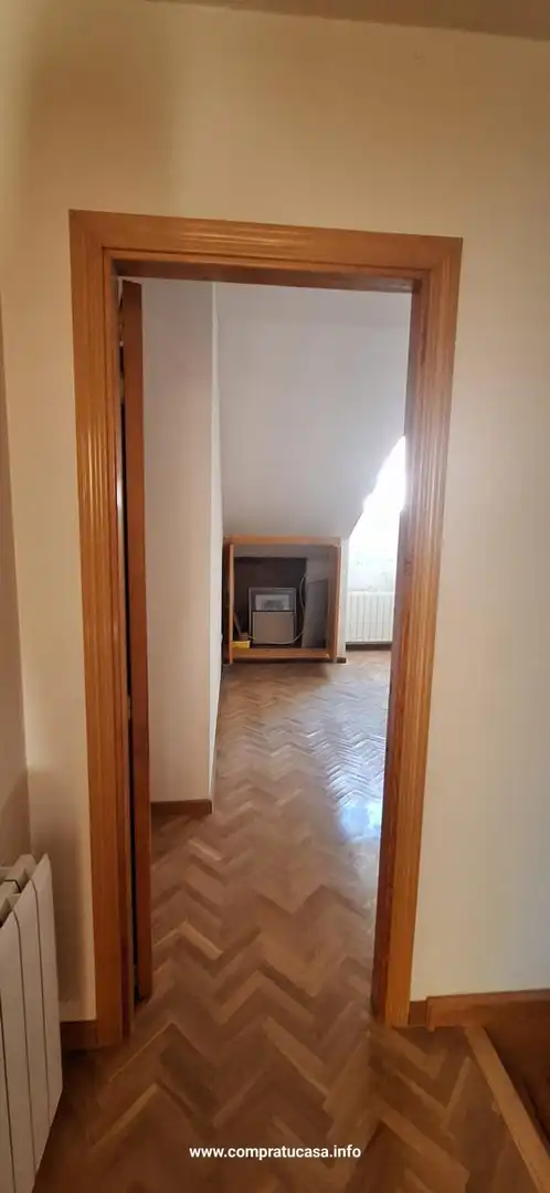 Piso en venta en Segovia con Calefacción, Jardín privado y Parquet