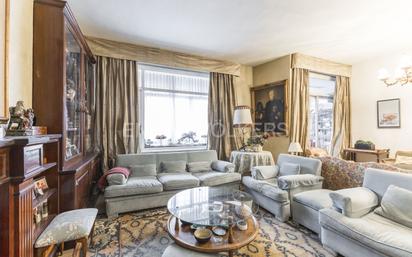 Living room of Apartment for sale in  Madrid Capital  with Air Conditioner, Heating and Terrace