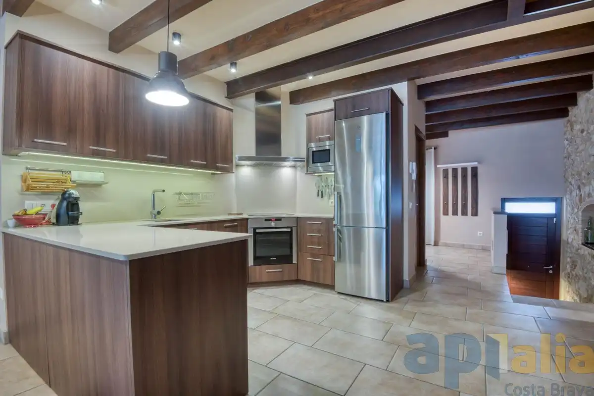 Cocina de Casa adosada en venta en Sant Feliu de Guíxols con Calefacción, Jardín privado y Terraza