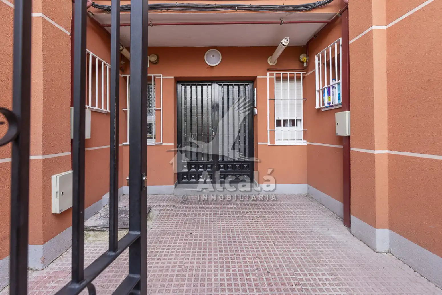 Vista exterior de Piso en venta en Alcalá de Henares con Calefacción y Terraza