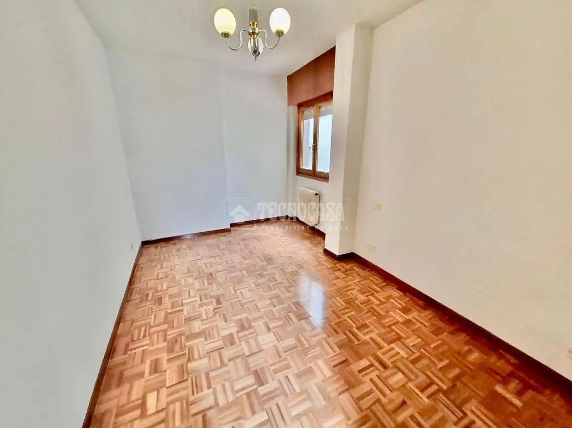 Habitación de Piso en venta en Ávila con Calefacción