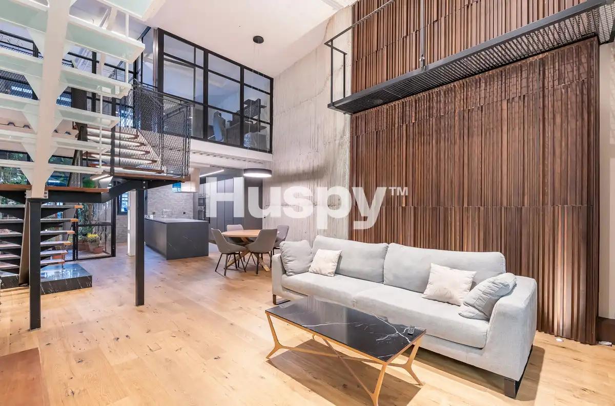Loft with garden for sale in Calle del Laurel