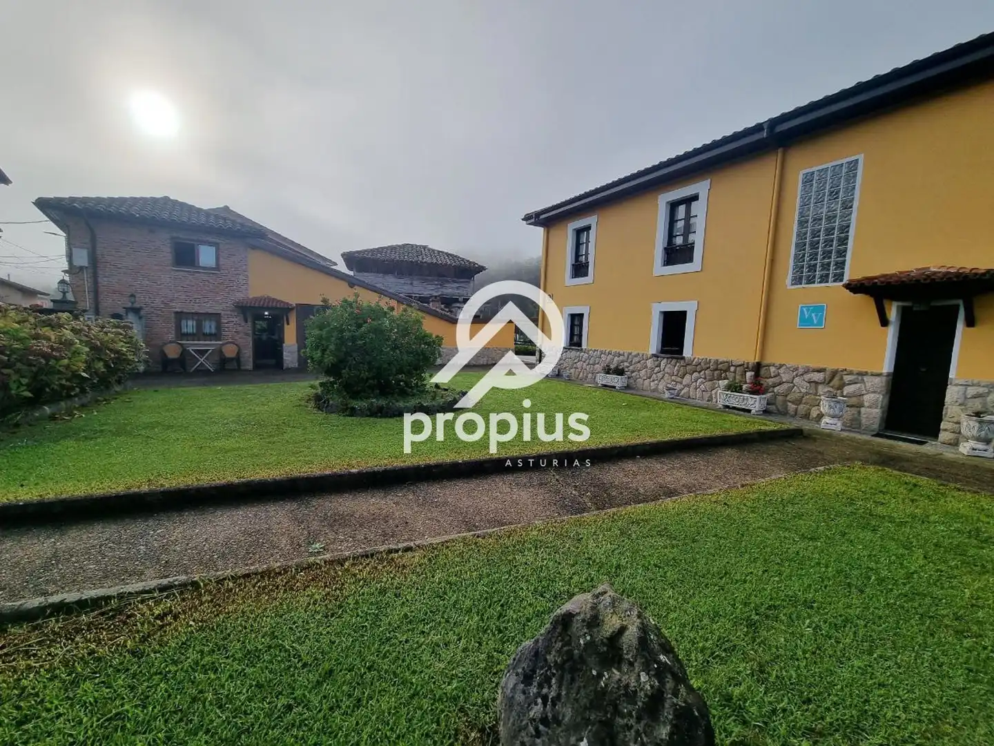 Vista exterior de Casa o chalet en venta en Parres con Calefacción, Jardín privado y Parquet