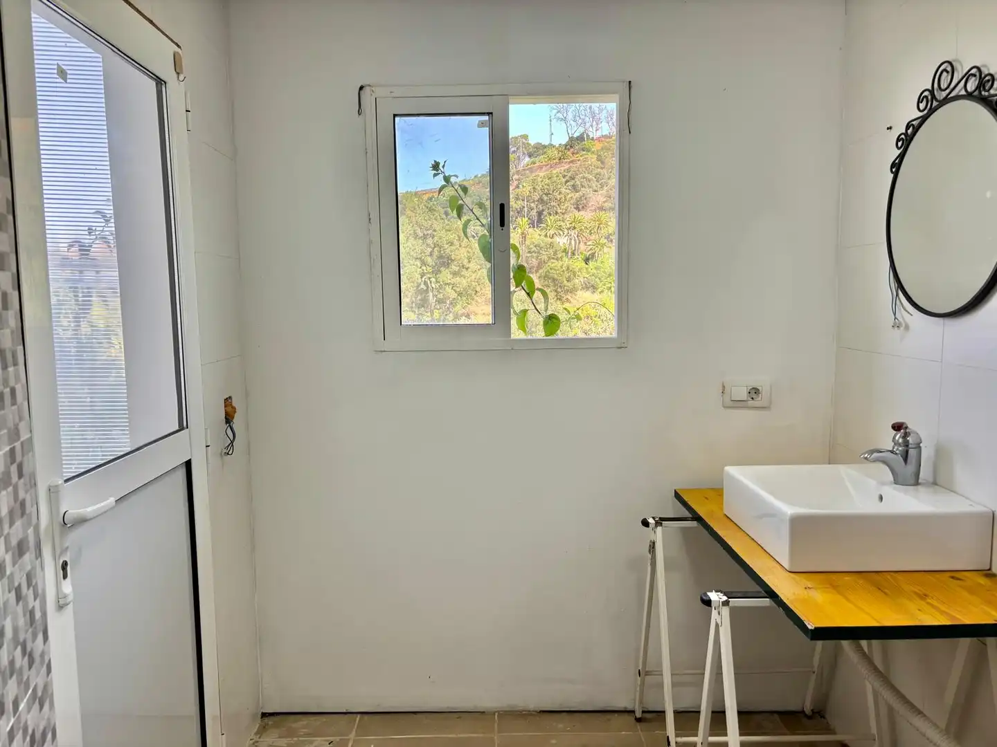 Bany de Finca rústica en venda en Santa Brígida amb Rentadora