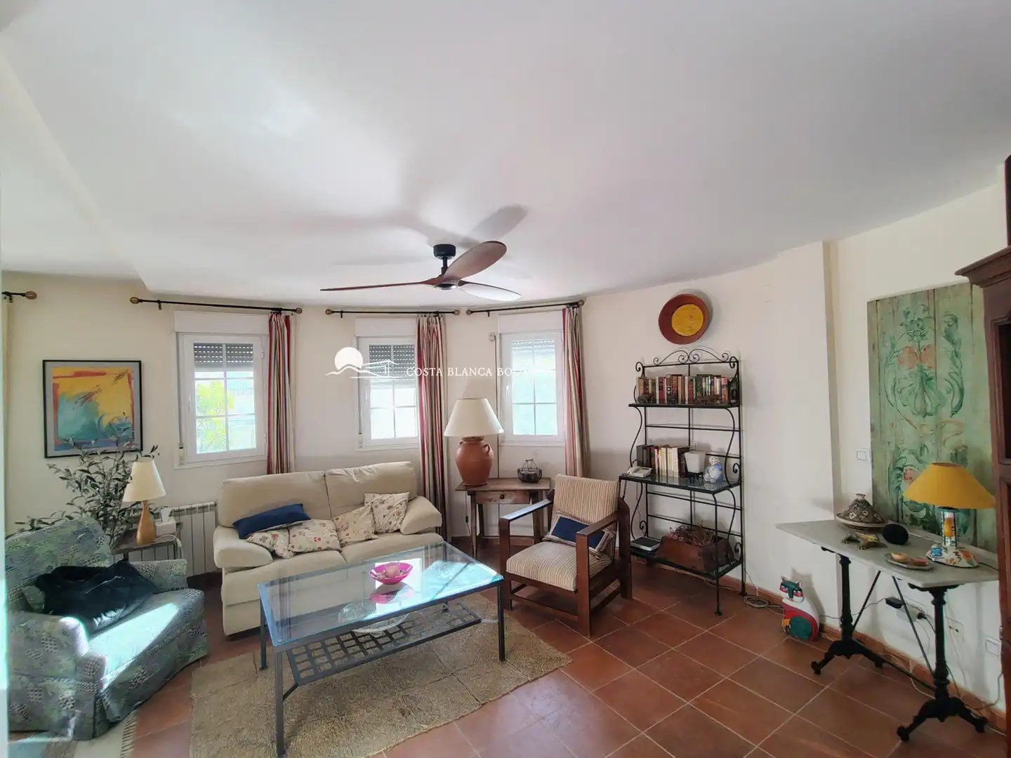 Sala d'estar de Casa o xalet en venda en Villajoyosa / La Vila Joiosa amb Aire condicionat, Jardí privat i Piscina