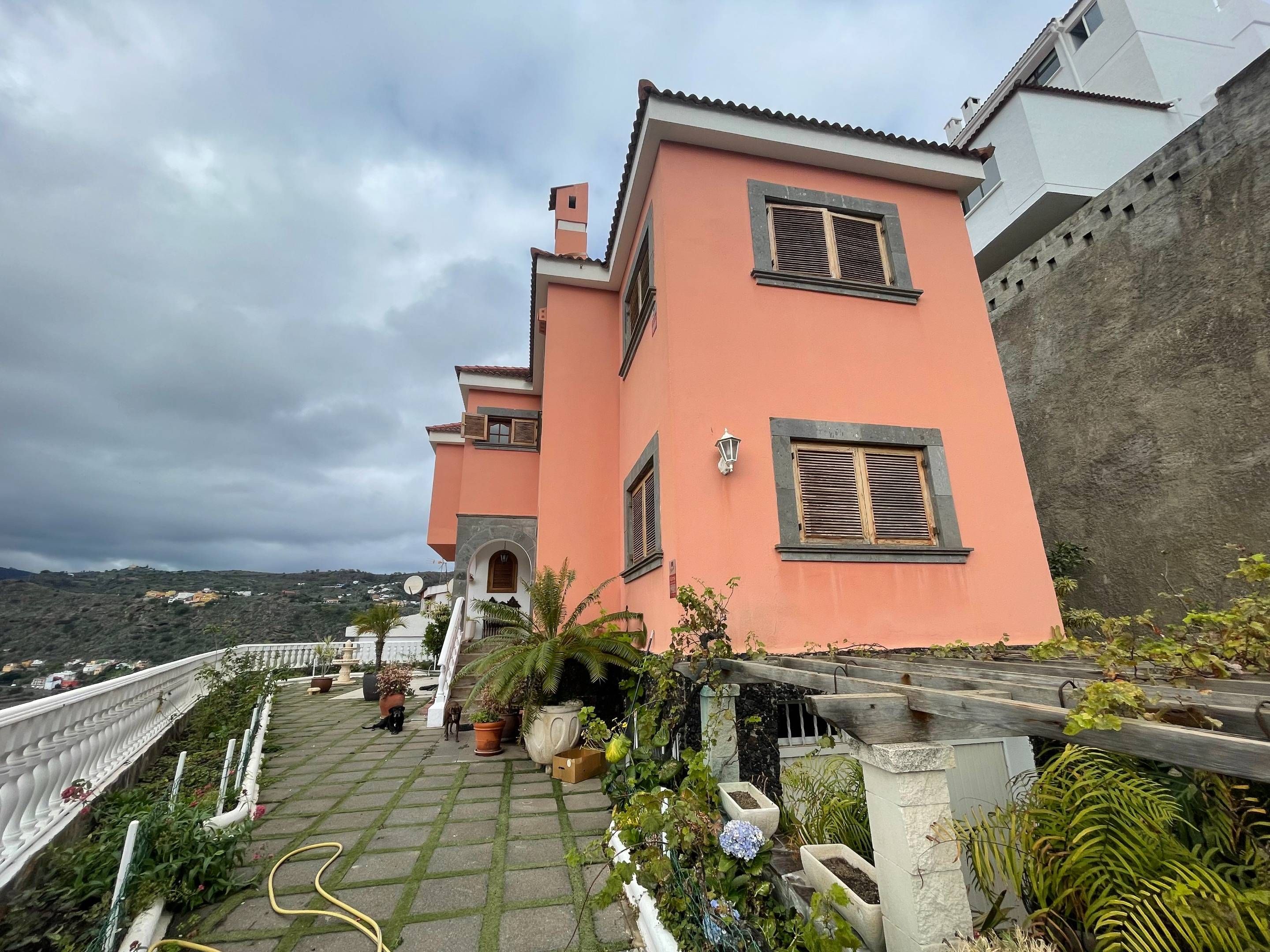 Exterior view of House or chalet to rent in Santa Brígida  with Private garden, Terrace and Storage room