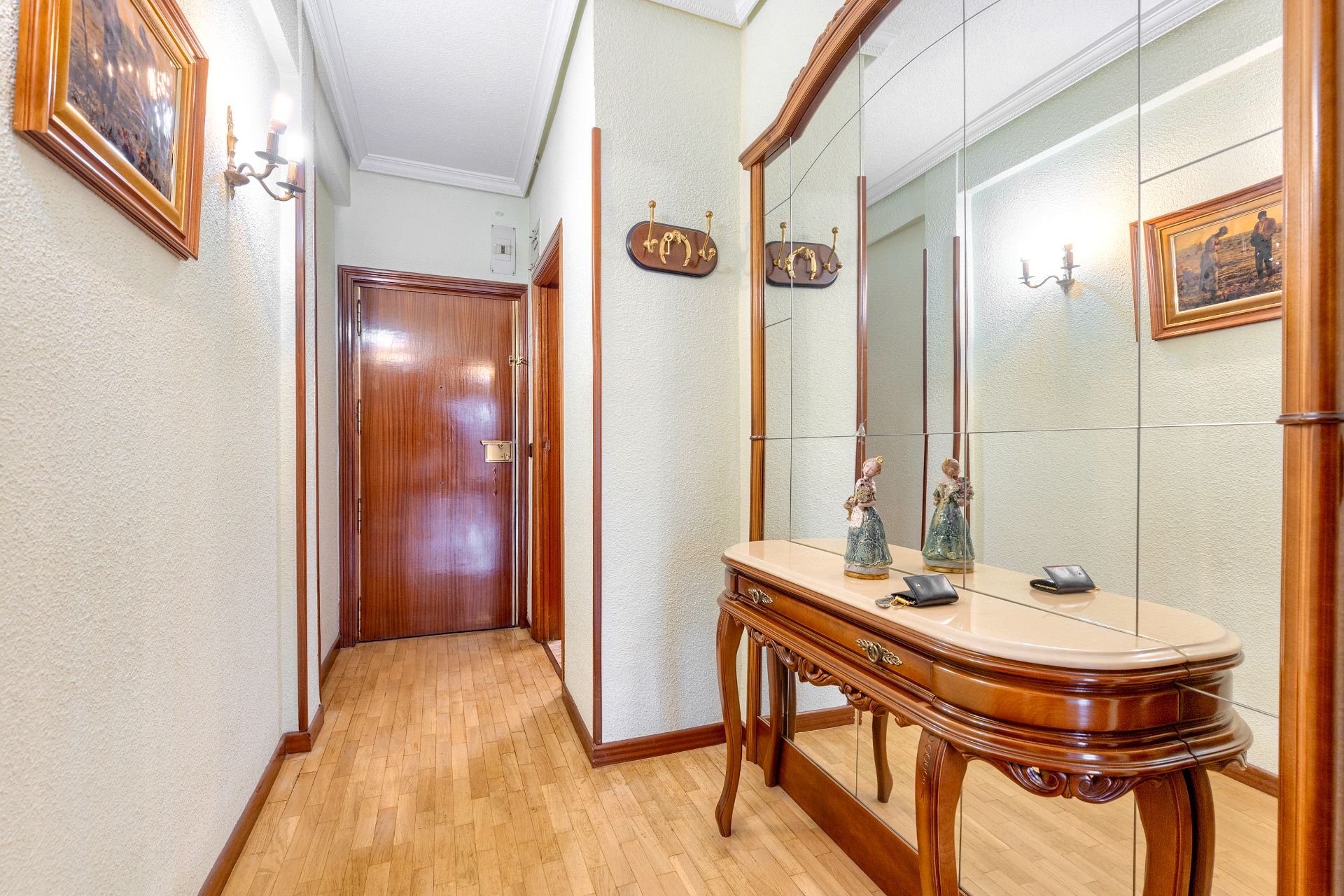 Flat for sale in  Madrid Capital  with Air Conditioner, Heating and Parquet flooring