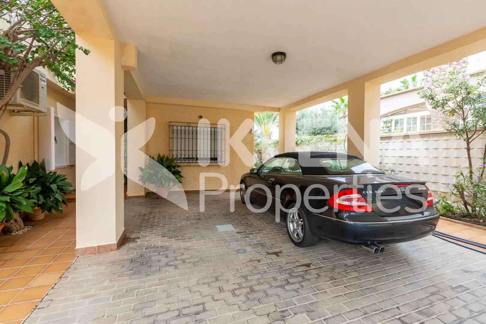 Exterior view of Houses for sale in Roquetas de Mar  with Air Conditioner, Private garden and Terrace