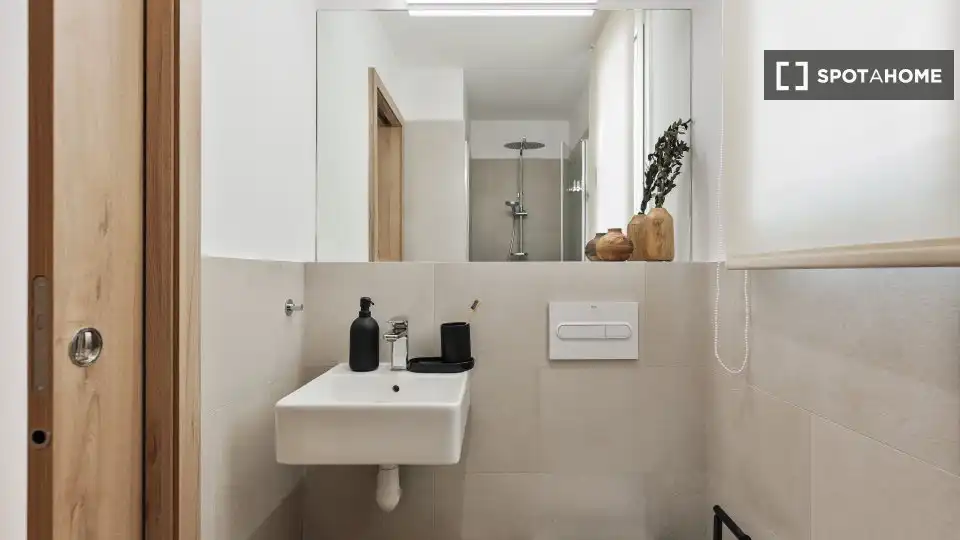 Baño de Apartamento para compartir en Barcelona con Aire acondicionado, Terraza y Amueblado