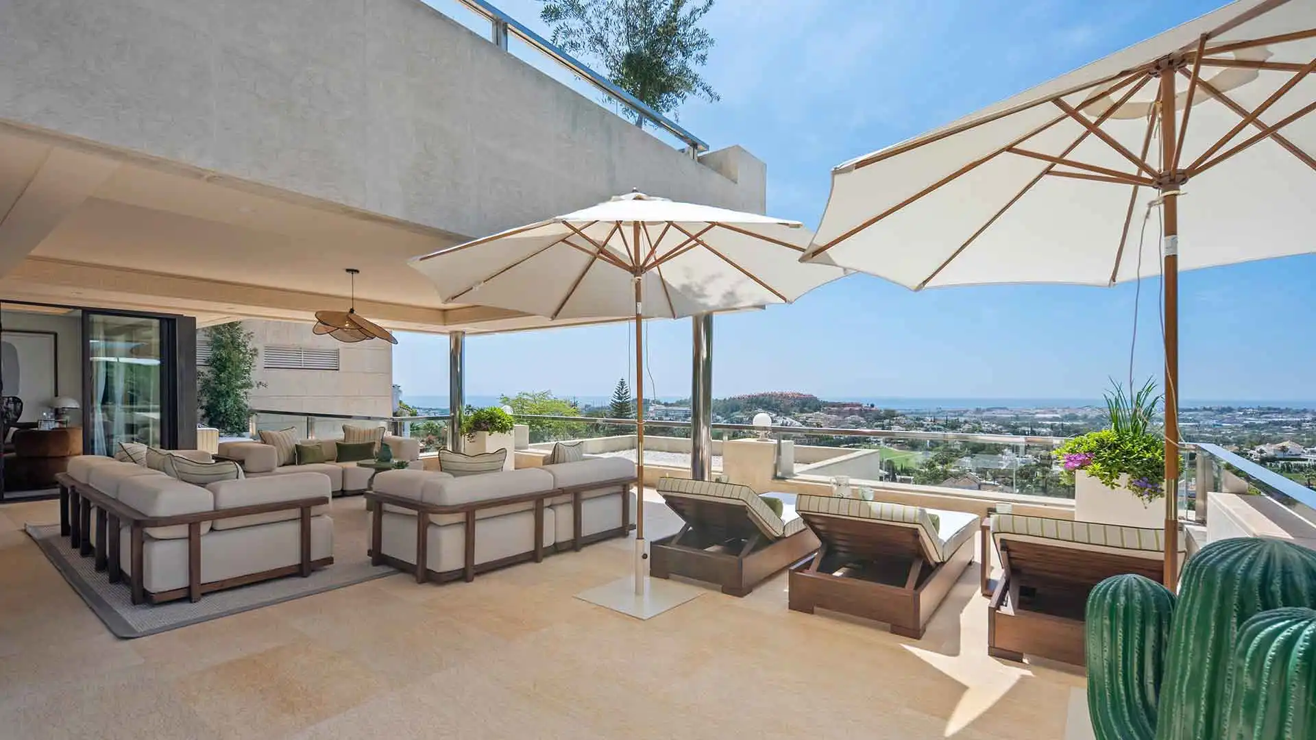 Penthouse mit Pool zum Verkauf in Nueva Andalucía