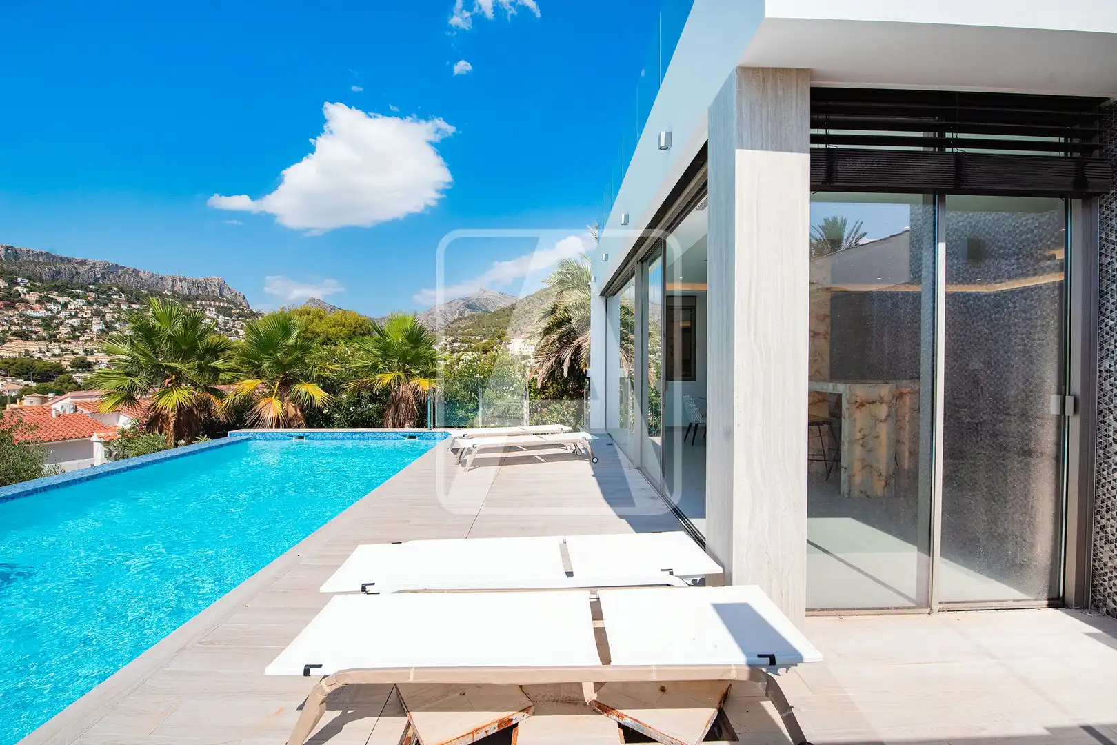 Vista exterior de Casa o xalet en venda en Calpe / Calp amb Aire condicionat, Jardí privat i Terrassa