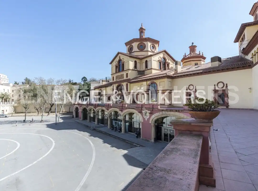 Exterior view of Flat for sale in Barcelona  with Air Conditioner, Heating and Furnished