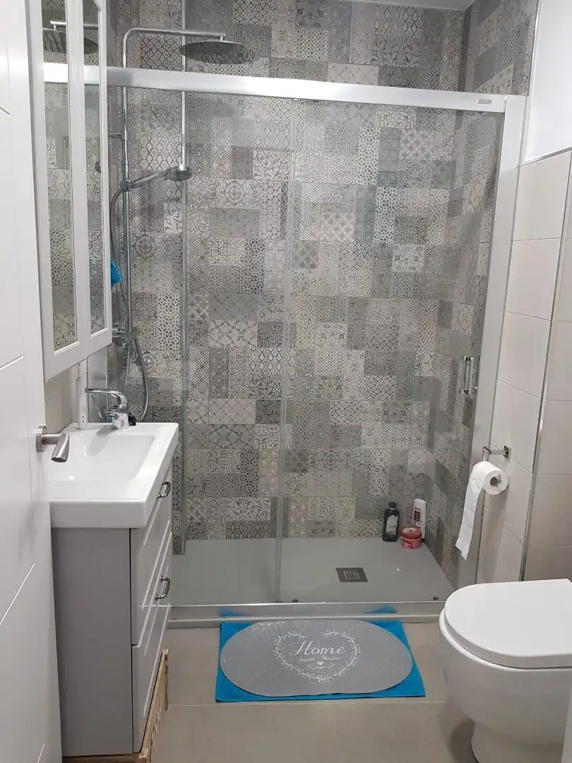 Baño de Piso de alquiler en Algeciras con Amueblado