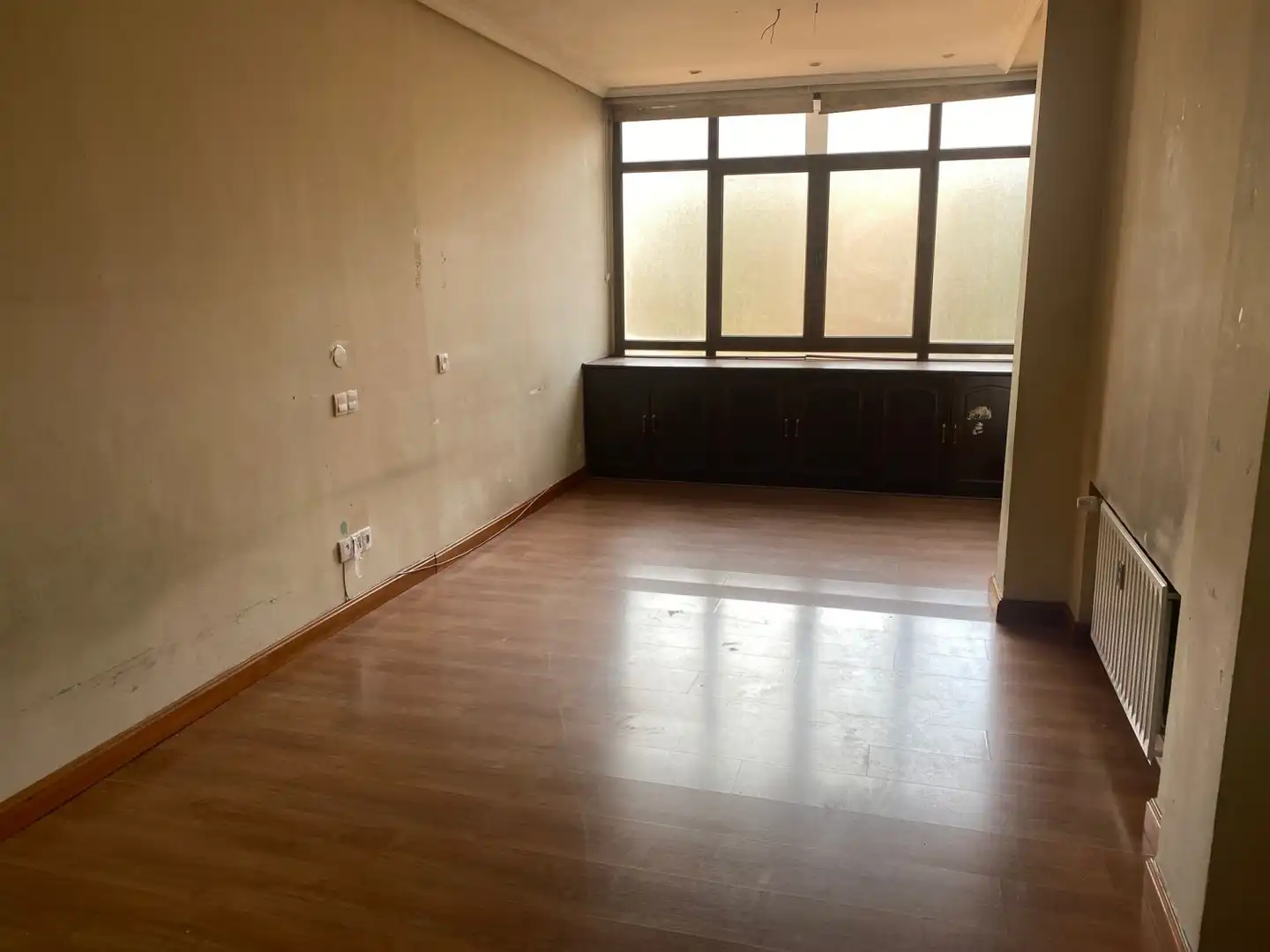 Pis en venda en Oviedo  amb Calefacció, Terrassa i Traster