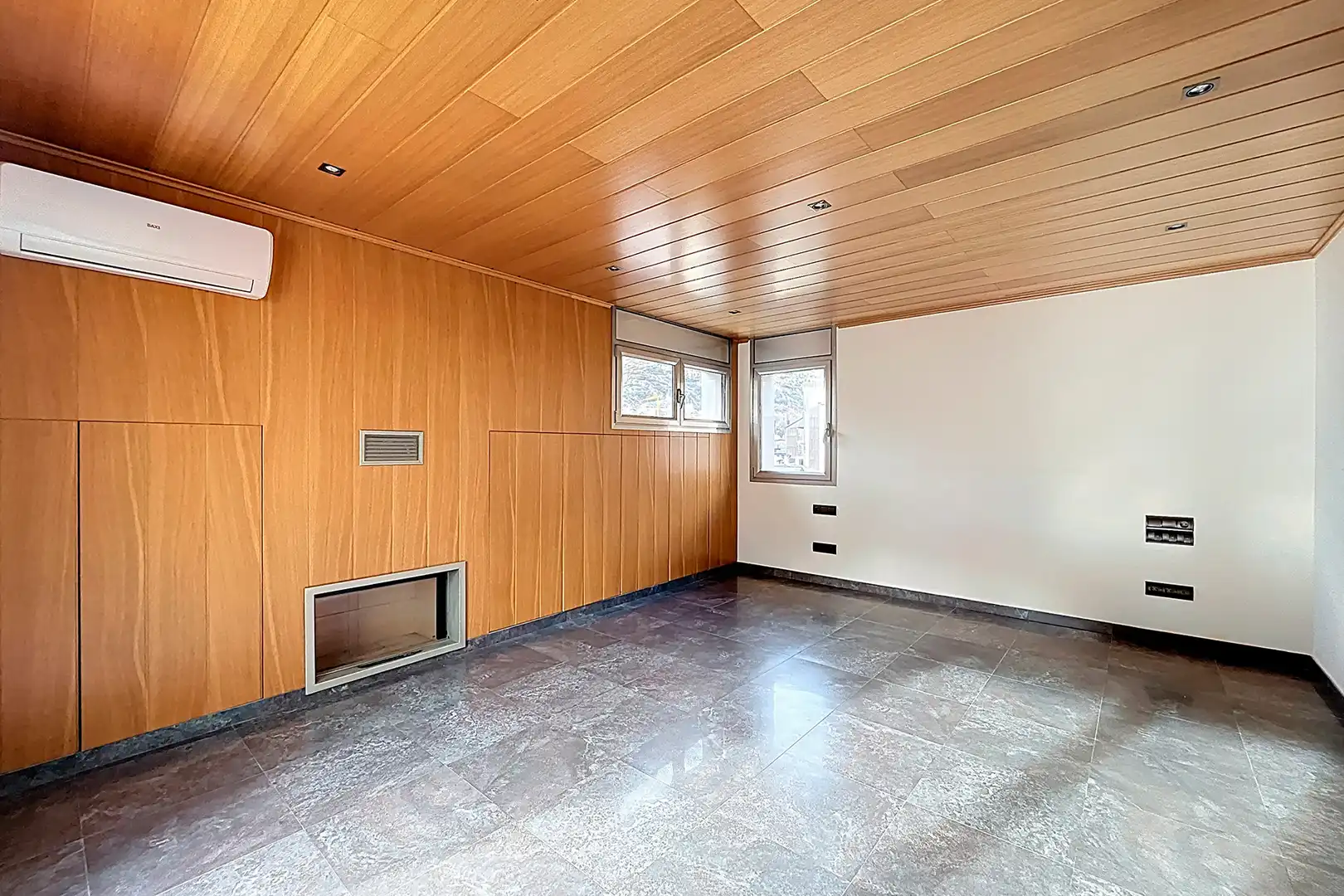 Attic for sale in Escaldes – Engordany  with Air Conditioner, Heating and Terrace