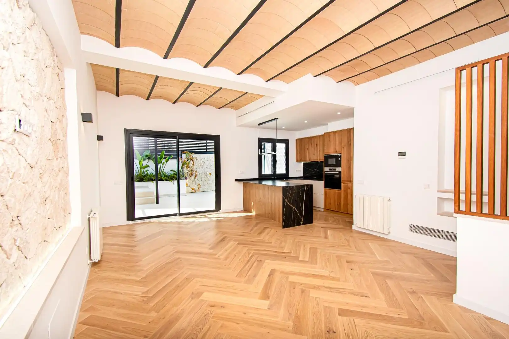 Casa amb terrassa en venda a Calle de Nuredduna, imagen 8