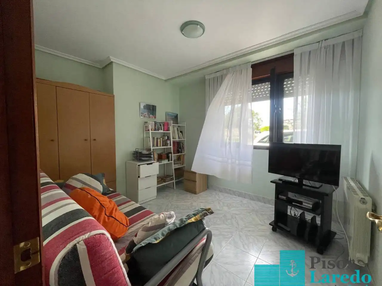 Bedroom of Houses for sale in Argoños   with Heating, Private garden and Parquet flooring
