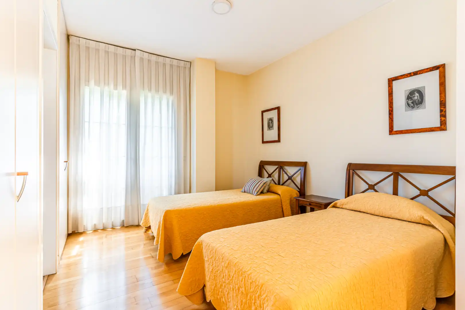 Bedroom of Houses for sale in Villanueva de la Cañada  with Heating, Private garden and Swimming Pool