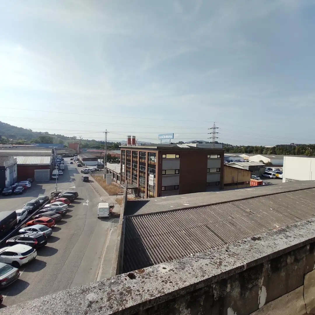 Vista exterior de Nave industrial de alquiler en Siero con Calefacción