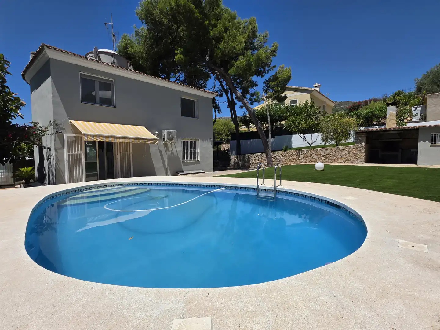 Piscina de Casa o xalet en venda en Oropesa del Mar / Orpesa amb Aire condicionat, Calefacció i Jardí privat