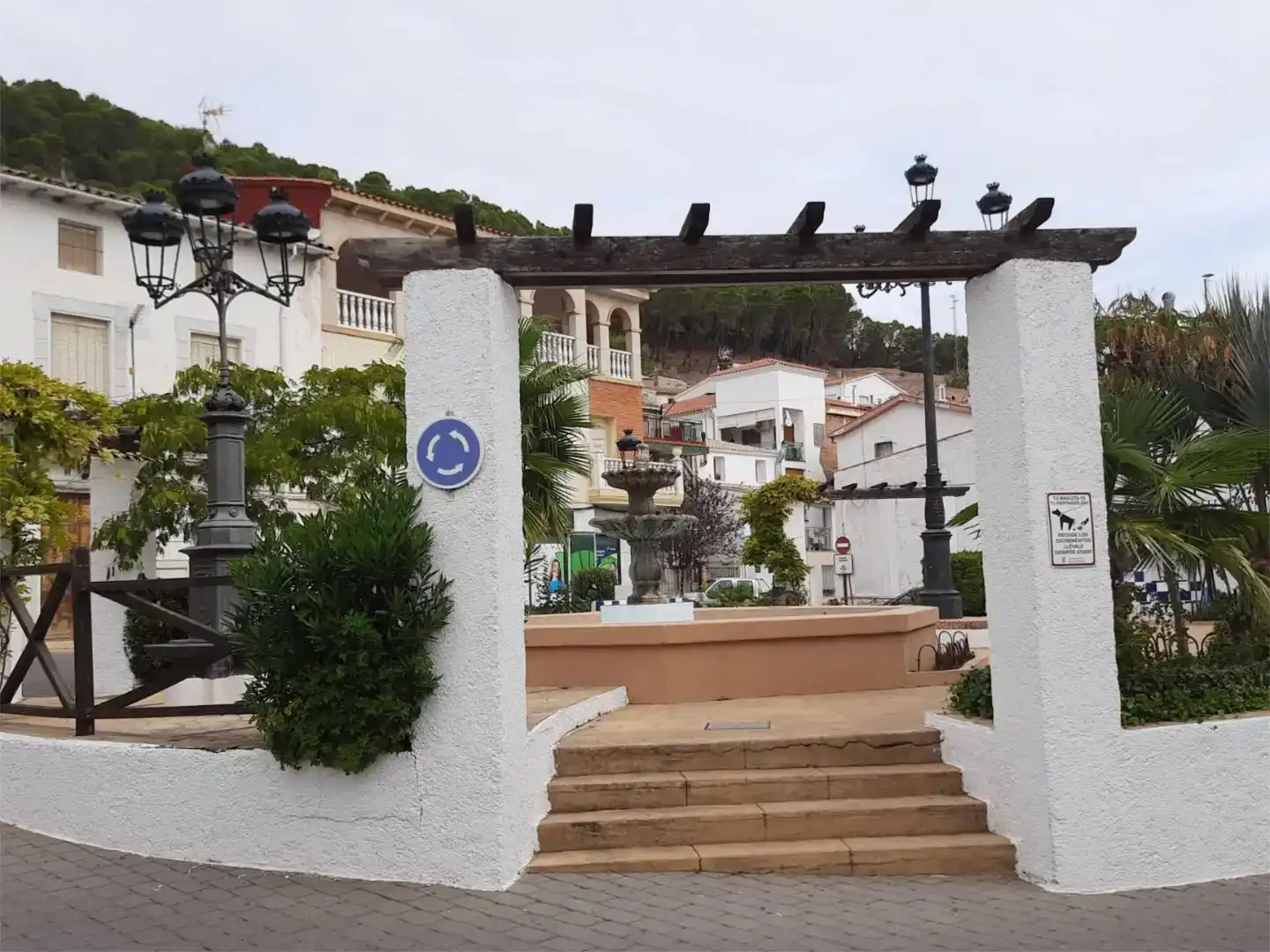 Casa adosada en venta en Torres de Albánchez
