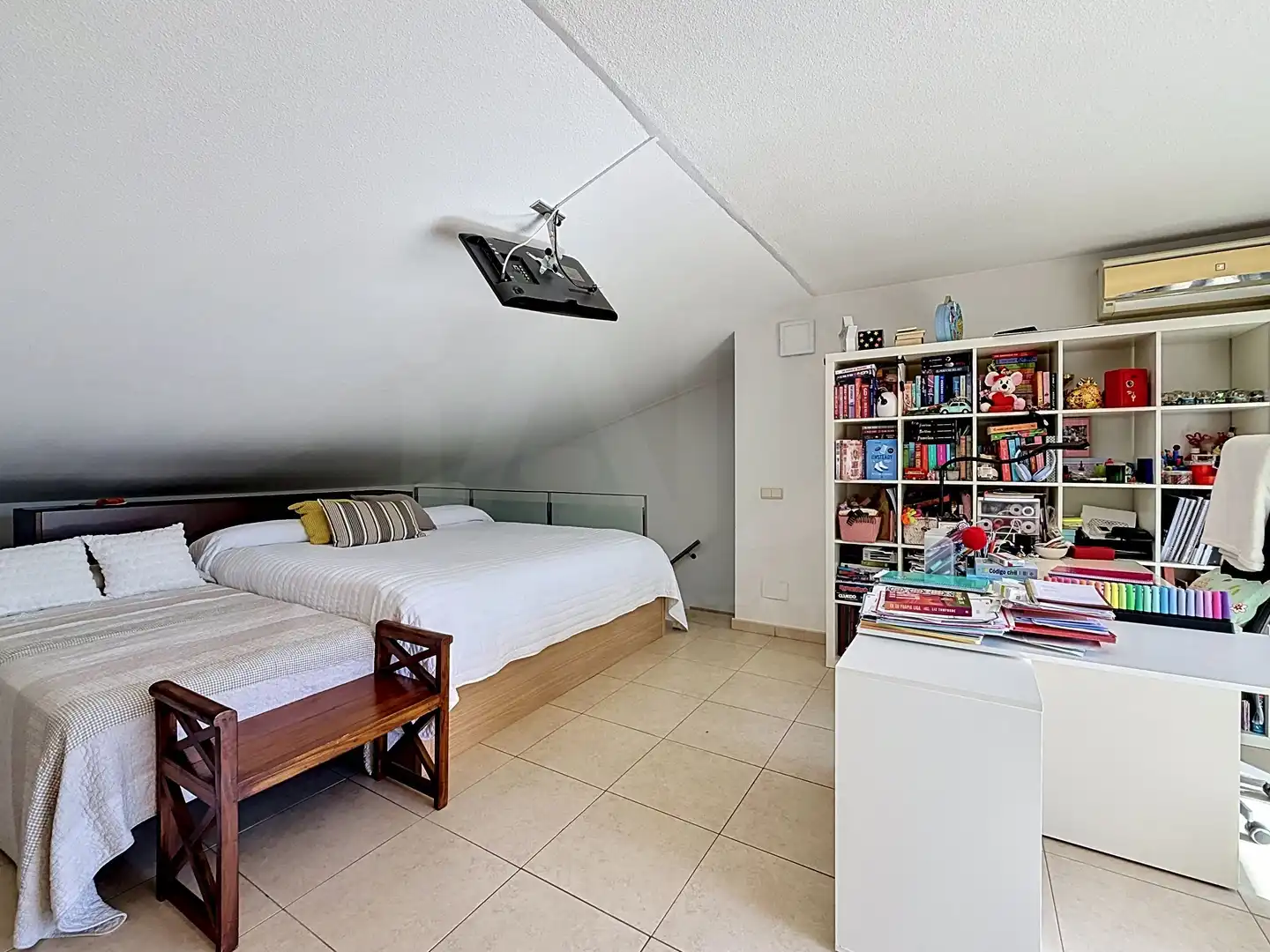 Habitación de Dúplex en venta en Montornès del Vallès con Aire acondicionado, Calefacción y Terraza