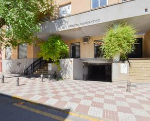Exterior view of Flat for sale in Churriana de la Vega  with Parquet flooring, Terrace and Storage room