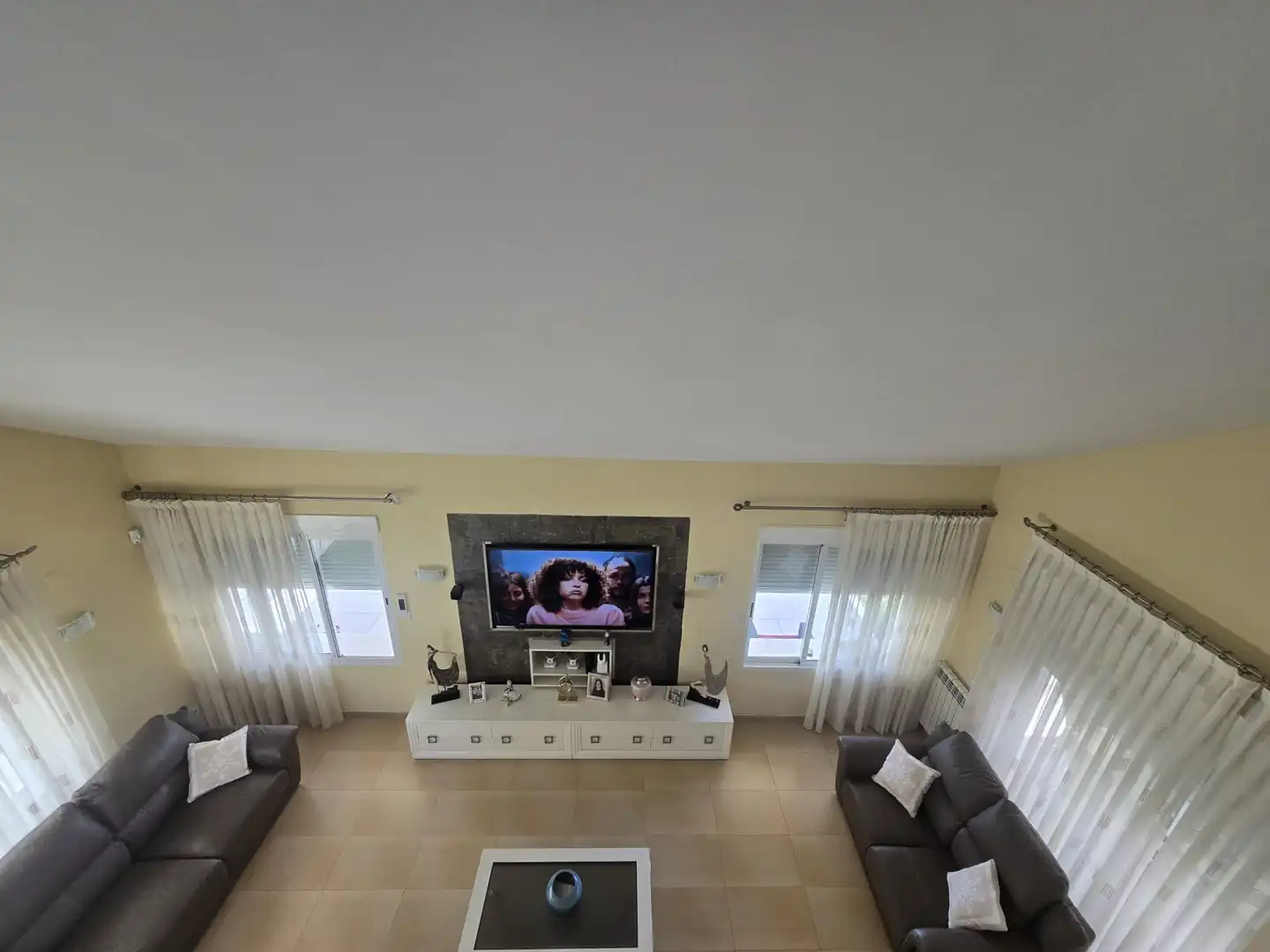 Sala d'estar de Casa o xalet en venda en Castellón de la Plana / Castelló de la Plana amb Aire condicionat, Calefacció i Jardí privat