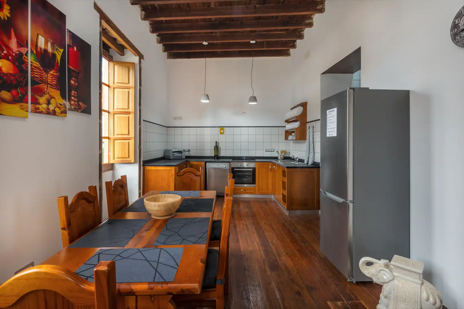 Cuina de Casa adosada en venda en Santa María de Guía de Gran Canaria amb Terrassa, Moblat i Balcó