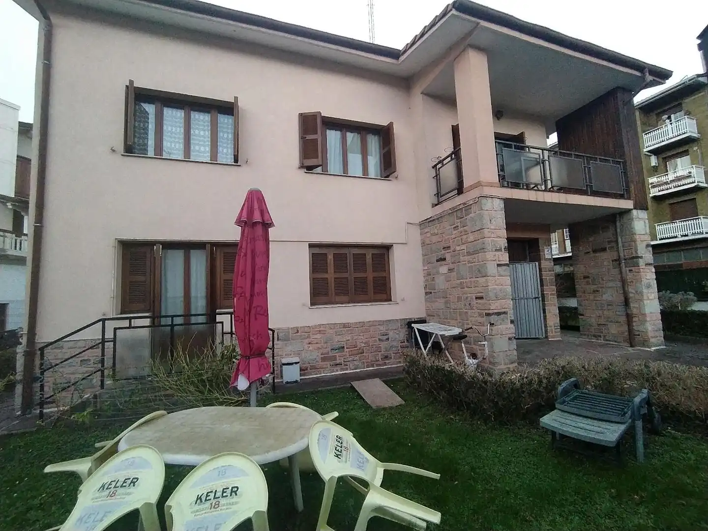 Vista exterior de Casa o chalet en venta en Irun  con Calefacción, Jardín privado y Terraza