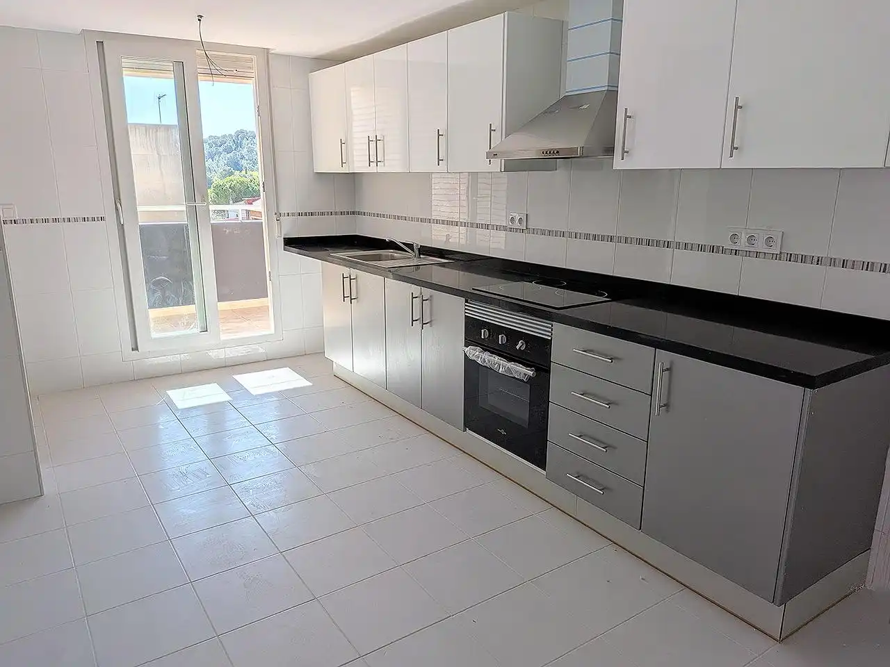 Kitchen of Flat for sale in Ulldecona  with Terrace, Balcony and Community pool