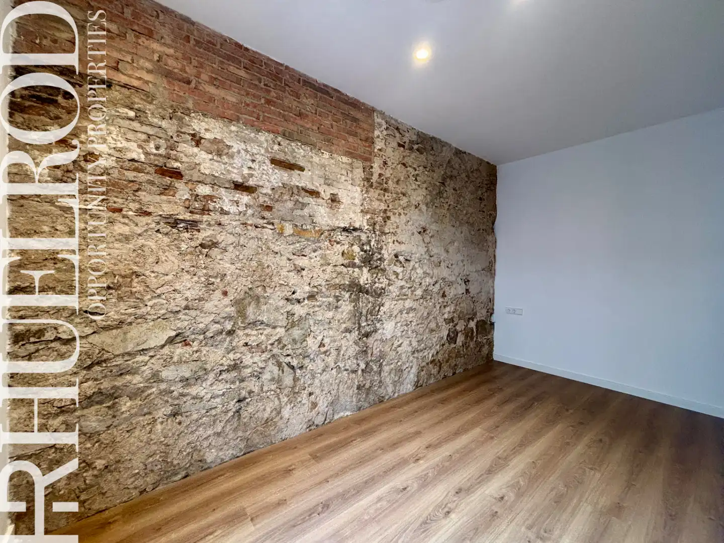 Ground floor for sale in Badalona  with Air Conditioner, Heating and Parquet flooring