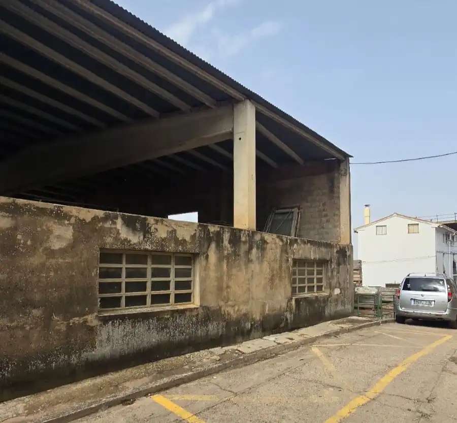 Vista exterior de Edifici en venda en Paracuellos de Jiloca