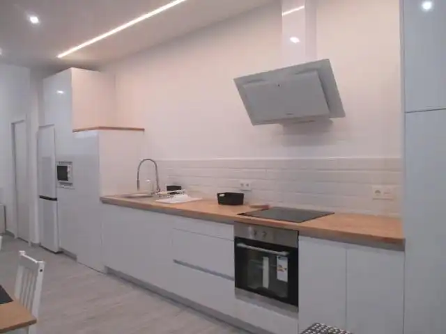 Cuina de Loft de lloguer en Granada amb Aire condicionat i Moblat