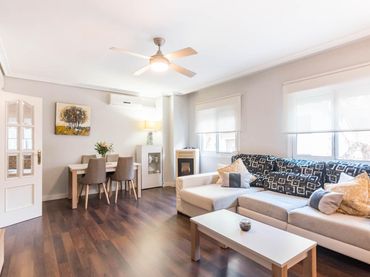 Casa a schiera con balcone in vendita a Calle ANCHA
