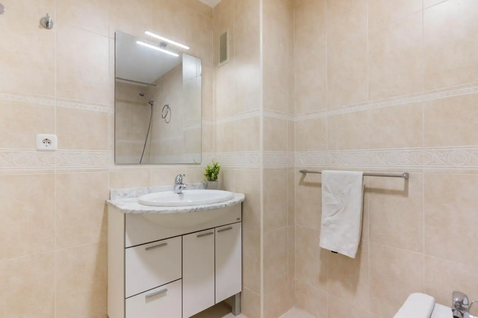 Bathroom of Flat for sale in Murcia  with Air Conditioner, Balcony and Alarm