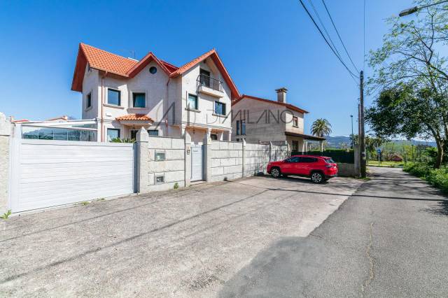 Casa-chalet en Venta en Alcabre