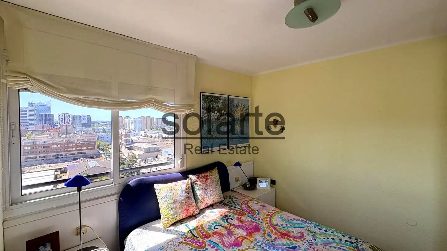 Habitación de Piso en venta en L'Hospitalet de Llobregat con Aire acondicionado y Parquet