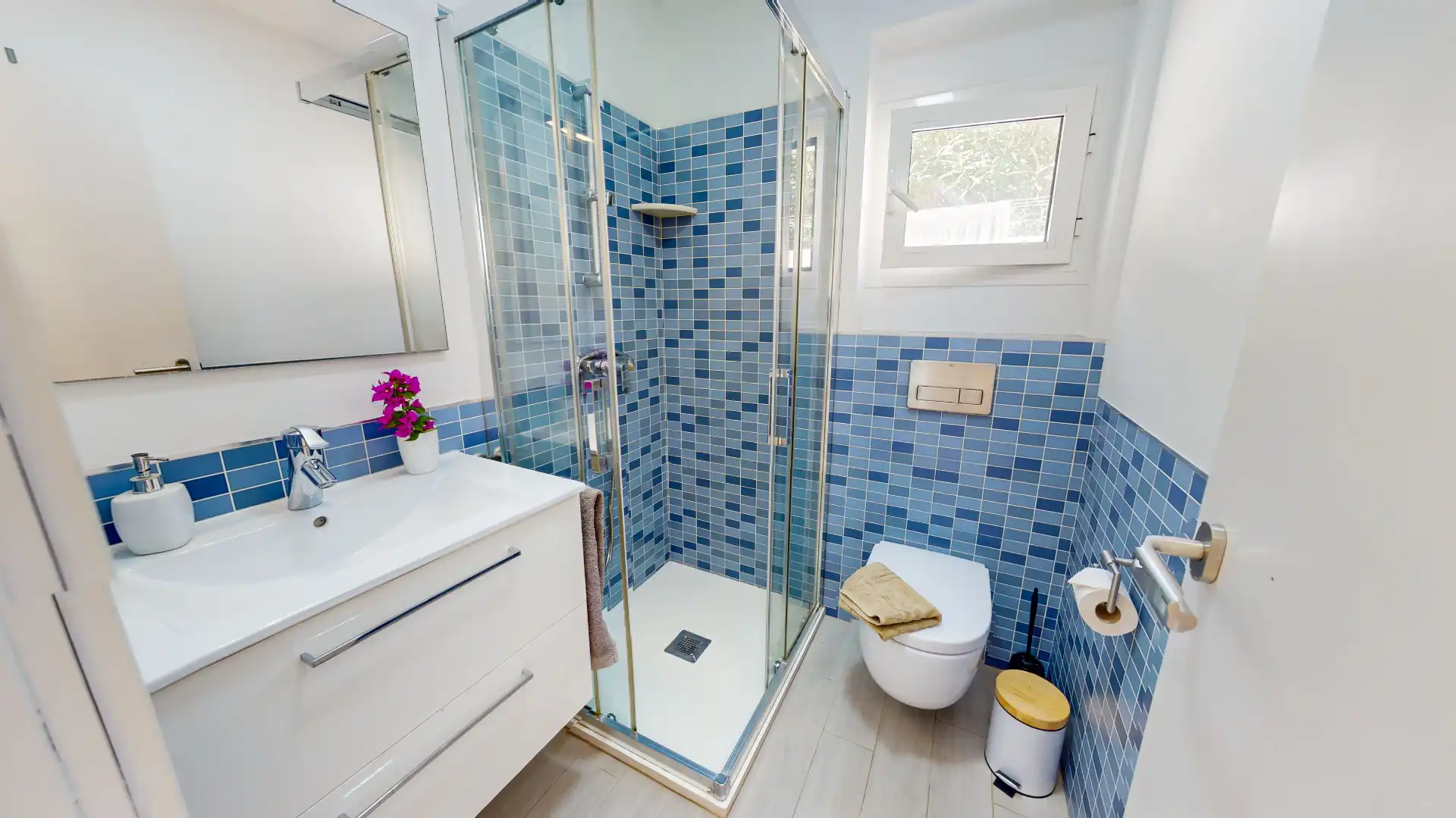 Badezimmer von Wohnung zur Miete in Dénia mit Klimaanlage, Heizung und Terrasse