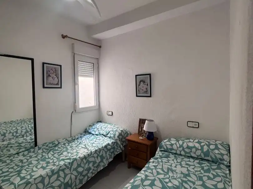 Habitación de Piso en venta en Torrevieja con Terraza y Balcón