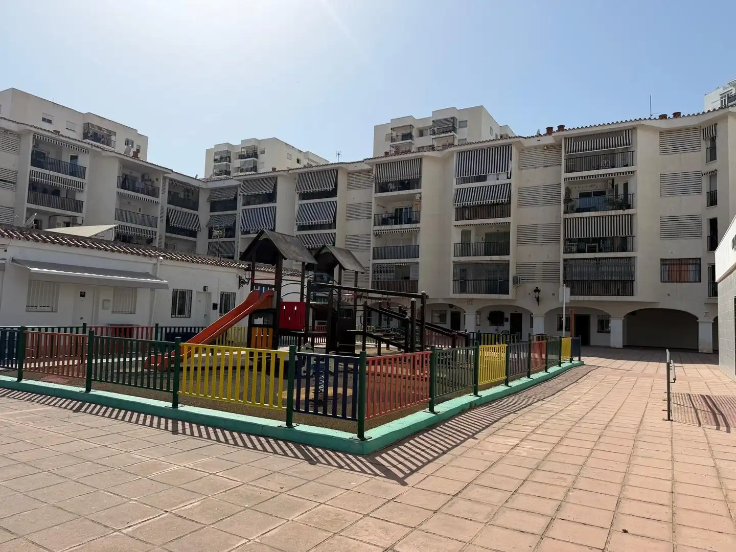 Vista exterior de Pis en venda en Benalmádena amb Aire condicionat, Terrassa i Traster