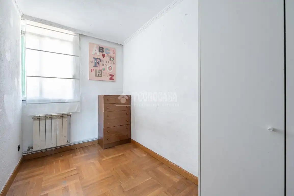 Habitación de Piso en venta en Madrid con Calefacción y Trastero