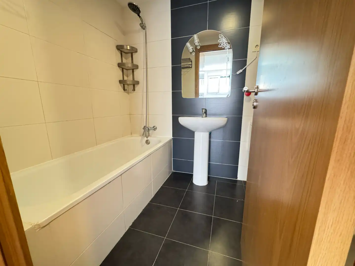 Bathroom of Flat for rent in Rivas-Vaciamadrid  with Heating, Private garden and Community pool