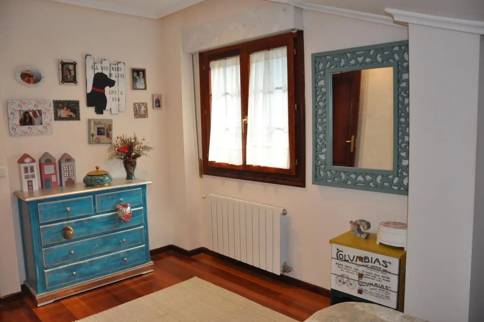 Sala de estar de Casa o chalet en venta en Castro-Urdiales con Calefacción, Jardín privado y Terraza