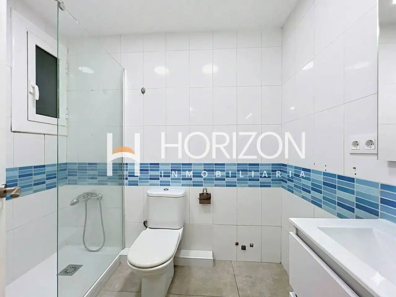 Baño de Piso en venta en Barcelona con Parquet, Trastero y Amueblado
