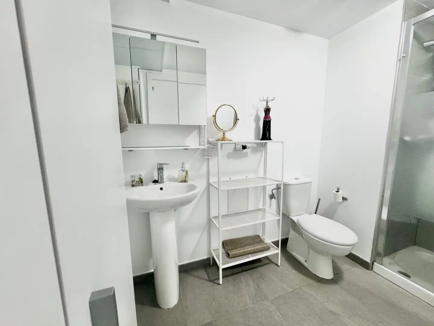 Baño de Apartamento de alquiler en Canet d'En Berenguer con Aire acondicionado, Calefacción y Amueblado
