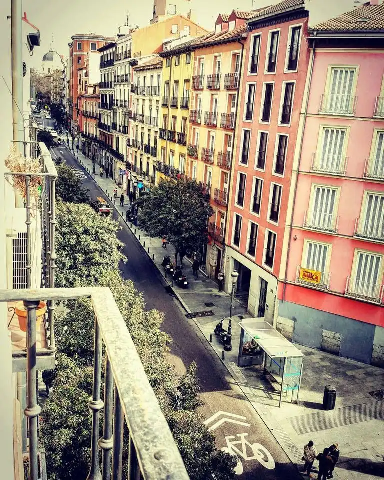 Vista exterior de Ático de alquiler en Madrid con Aire acondicionado, Calefacción y Amueblado
