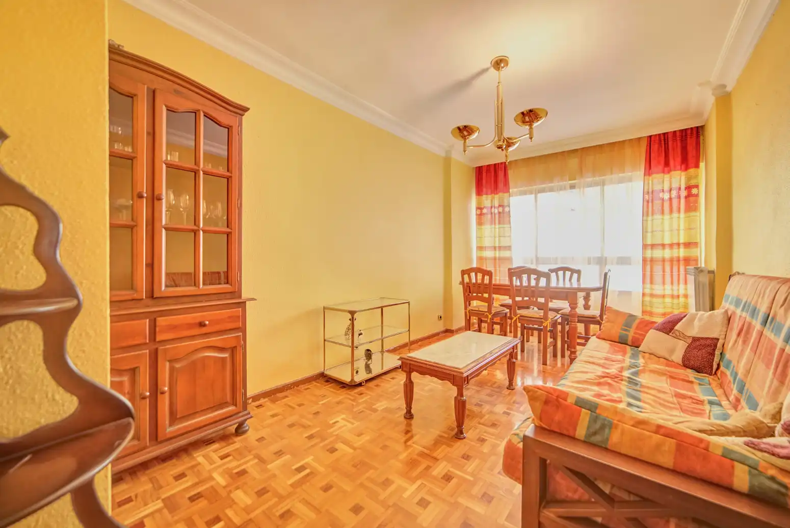 Sala d'estar de Pis en venda en  Pamplona / Iruña amb Calefacció, Parquet i Terrassa